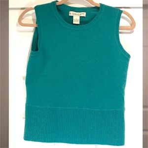 Sleeveless cashmere sweater